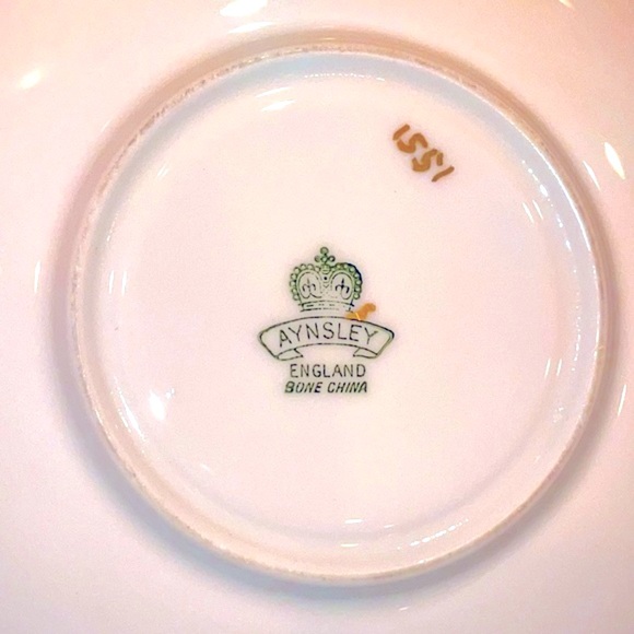 Aynsley Bone China Rare Corset Shape Dusty Rose Vintage Cup & Saucer Like New - Picture 9 of 9